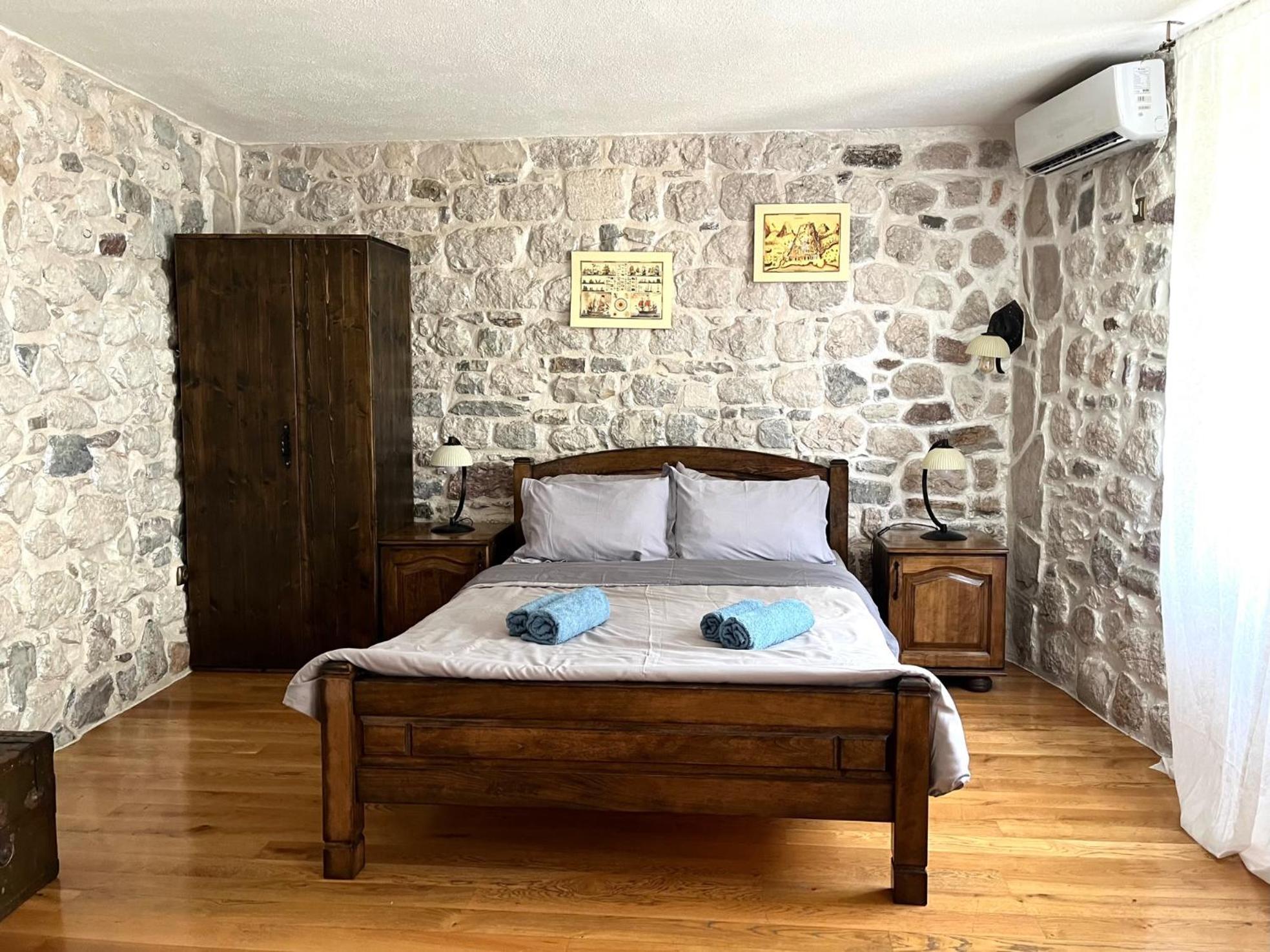 Una Apartments Kotor Eksteriør bilde