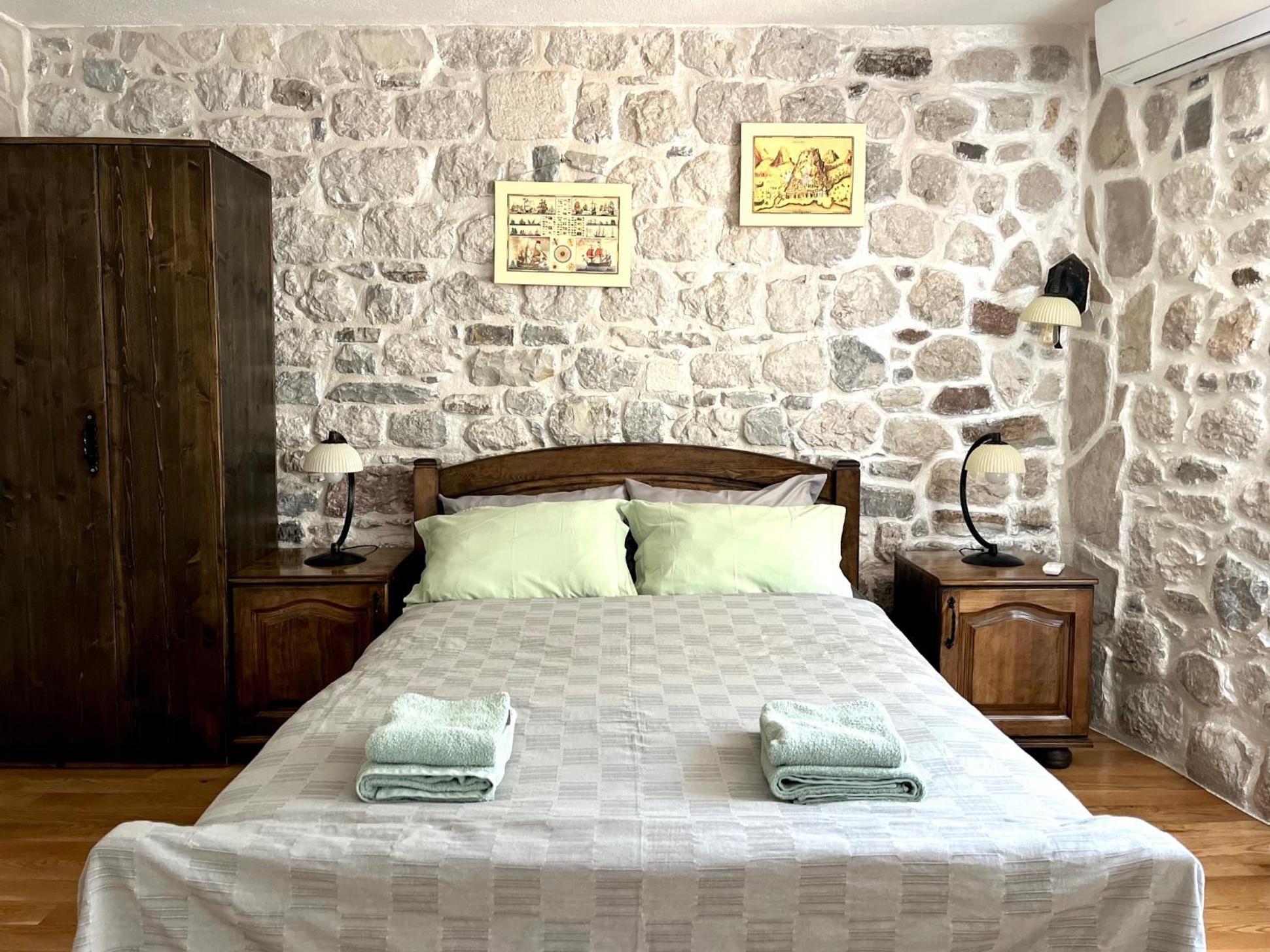 Una Apartments Kotor Eksteriør bilde