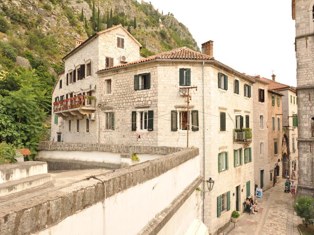 Una Apartments Kotor Eksteriør bilde
